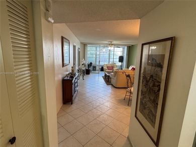 Bright & Beautiful 2-Bed/2-Bath Condo with Canal View - Prime