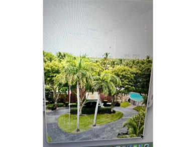 WELL MAINTAINED 2 BEDROOM 2 BATH WITH EAT IN KITCHEN. NEW VANITY