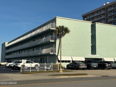 **Studio Condo in Daytona Beach Shores - Perfect Investment or