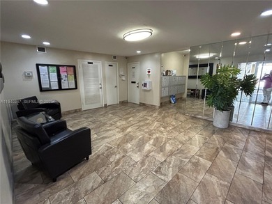 Beautiful 1/1.5 with an extra room that can be used as a guest