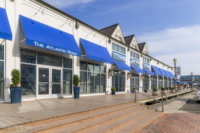 Welcome home to this 6 year young FURNISHED 1 bedroom/1 bath