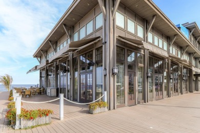 Welcome home to this 6 year young FURNISHED 1 bedroom/1 bath