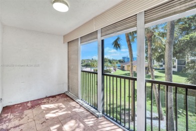 MUST SEE THIS ONE!! VERY SPACIOUS 2BR/2BA WITH WASHER/DRYER IN