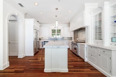 A private legacy estate on Siesta Key. Behind a private gate and