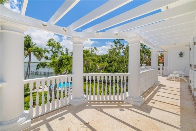 A private legacy estate on Siesta Key. Behind a private gate and