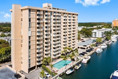 High-Floor Unit at the Waterfront Vecino Del Mar Condo Building