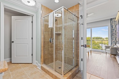 Welcome to your luxurious waterway oasis! This breathtaking