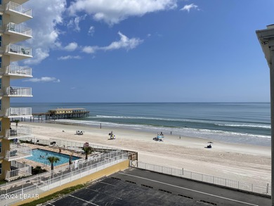 Welcome to your ideal coastal retreat in beautiful Daytona Beach