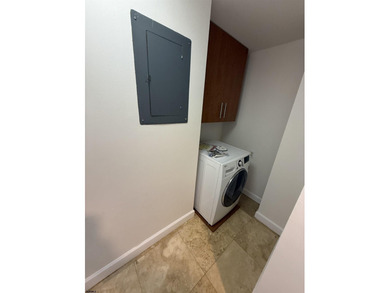 Bright and clean 2 bed, 2 bath condo at 526 Pacific Ave, Unit