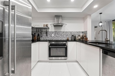 Beautifully updated 2-bedroom, 2-bath  Apartment. Prime Location