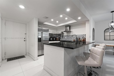 Beautifully updated 2-bedroom, 2-bath  Apartment. Prime Location