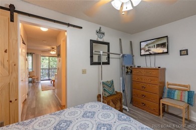 Looking for the perfect lakefront escape? Look no further! This