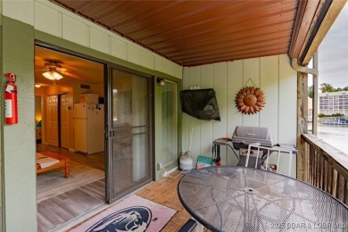 Looking for the perfect lakefront escape? Look no further! This