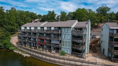 Looking for the perfect lakefront escape? Look no further! This