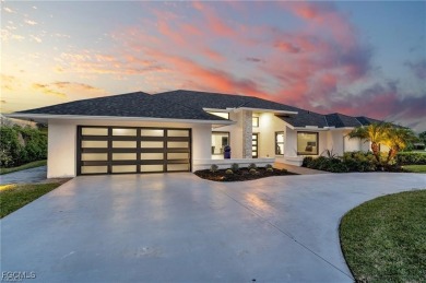 Modern Elegance Meets Florida Living in Imperial Golf Estates!