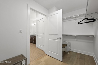 Fall in love in the urban dwelling with residents from