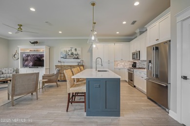 **PRIVATE BOAT SLIP WITH A LIFT**WATERFRONT HOME LUXURY