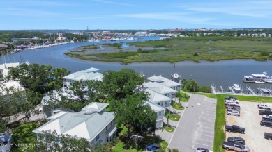 **PRIVATE BOAT SLIP WITH A LIFT**WATERFRONT HOME LUXURY