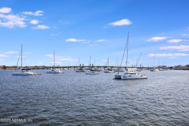 **PRIVATE BOAT SLIP WITH A LIFT**WATERFRONT HOME LUXURY