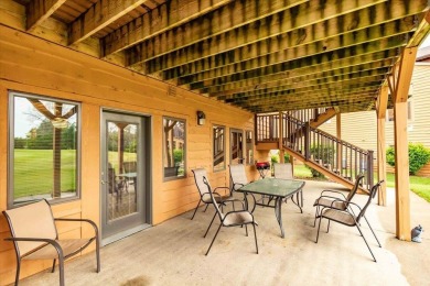 Northern Bay Condo on the shores of Castle Rock Lake. This