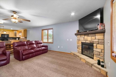 Northern Bay Condo on the shores of Castle Rock Lake. This