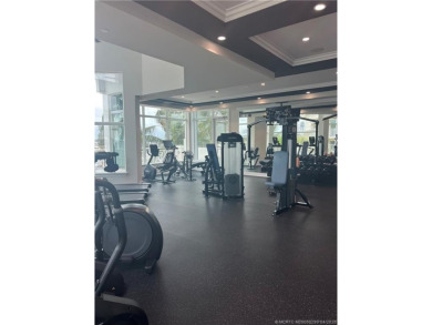 ALL ABOUT THE LIFESTYLE AT THE HARBORAGE! GREAT VIEW OVER POOL