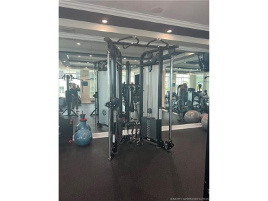 ALL ABOUT THE LIFESTYLE AT THE HARBORAGE! GREAT VIEW OVER POOL