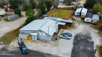 FOR SALE: Thriving Sports Bar & Liquor Store Near Middleburg, FL