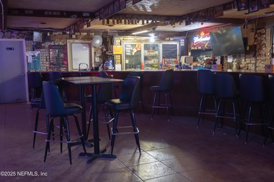 FOR SALE: Thriving Sports Bar & Liquor Store Near Middleburg, FL