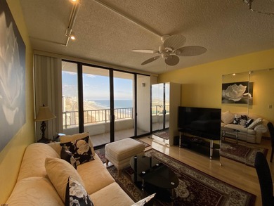 DRAMATIC NORTHERN OCEAN VIEWS FROM THE 23RD FLOOR. This spacious