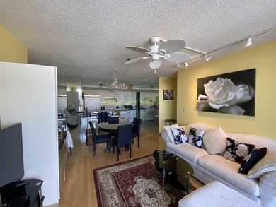 DRAMATIC NORTHERN OCEAN VIEWS FROM THE 23RD FLOOR. This spacious