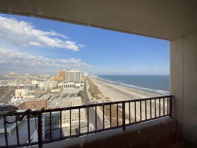 DRAMATIC NORTHERN OCEAN VIEWS FROM THE 23RD FLOOR. This spacious