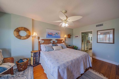 Penthouse, Ocean, River & Prestine 3-bedroom condo. Beautifully