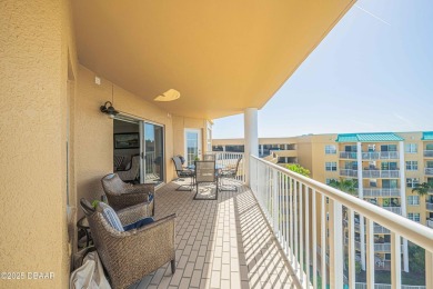 Penthouse, Ocean, River & Prestine 3-bedroom condo. Beautifully