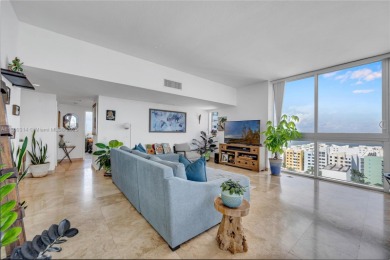 Rare 3-Bedroom Flow-Through Penthouse | 2,065 SQFT penthouse