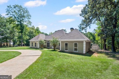 Welcome to your slice of Sharpsburg charm! Tucked into the