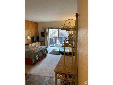Ground floor Prospector Square studio condo with kitchen and