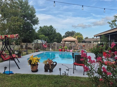 Beautiful pool home just waiting for you to move in and make it