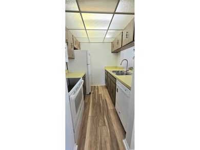 Under contract-accepting backup offers. Best price in town for