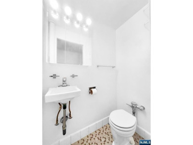 *Text listing agent Ari  for showings and questions*. Welcome to