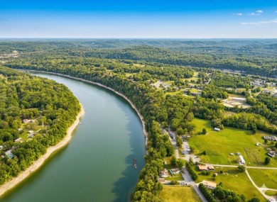 Welcome to low-maintenance living in an unbeatable location