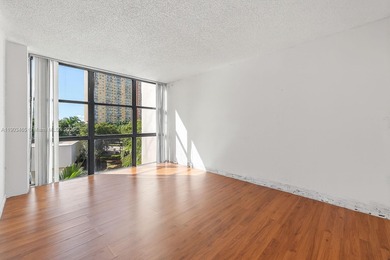 Great investment opportunity at Plaza of the Americas! This