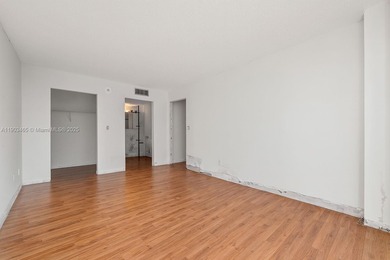 Great investment opportunity at Plaza of the Americas! This