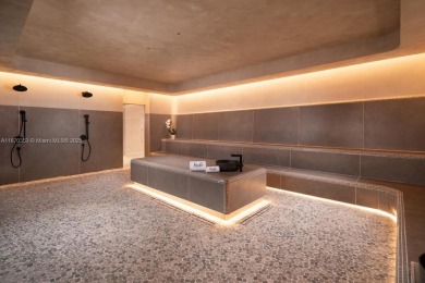 Stunning 40th-floor residence with unobstructed views of