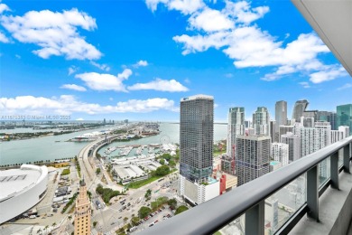 Stunning 40th-floor residence with unobstructed views of