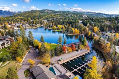 Life at the Lake! Opportunities like this rarely come up in the