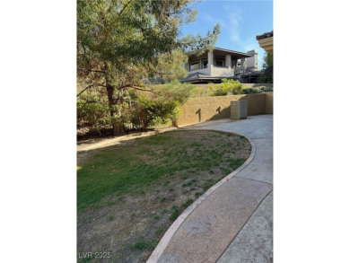 Nestled in guard gated Anthem Country Club comuunity on the 5th