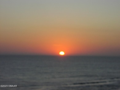 *SPECTACULAR DIRECT OCEAN FRONT STUDIO with the BEST FLOOR PLAN