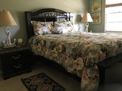 SPECIAL PRICE A great 2 bedrooms 1 1/2 bathrooms with a serene