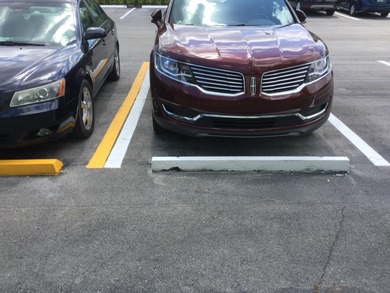 SPECIAL PRICE A great 2 bedrooms 1 1/2 bathrooms with a serene